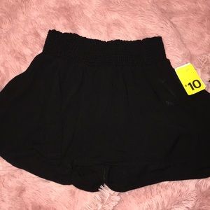 Forever 21 Black Woven Flowy Shorts